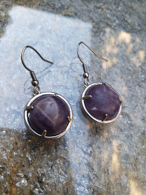 Dot Amethyst Silver Earring